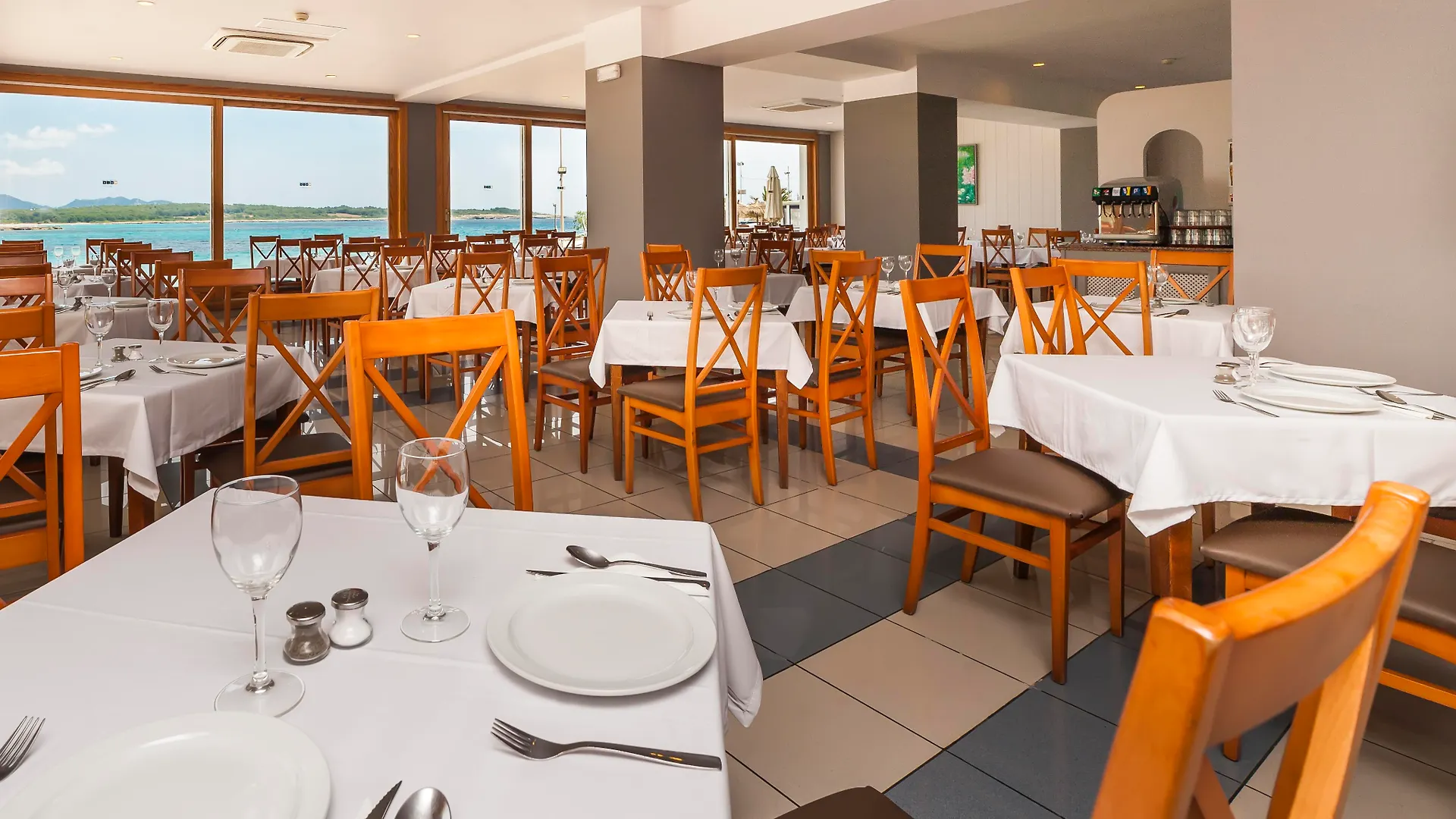 O7 Colombo Hotel S'Illot