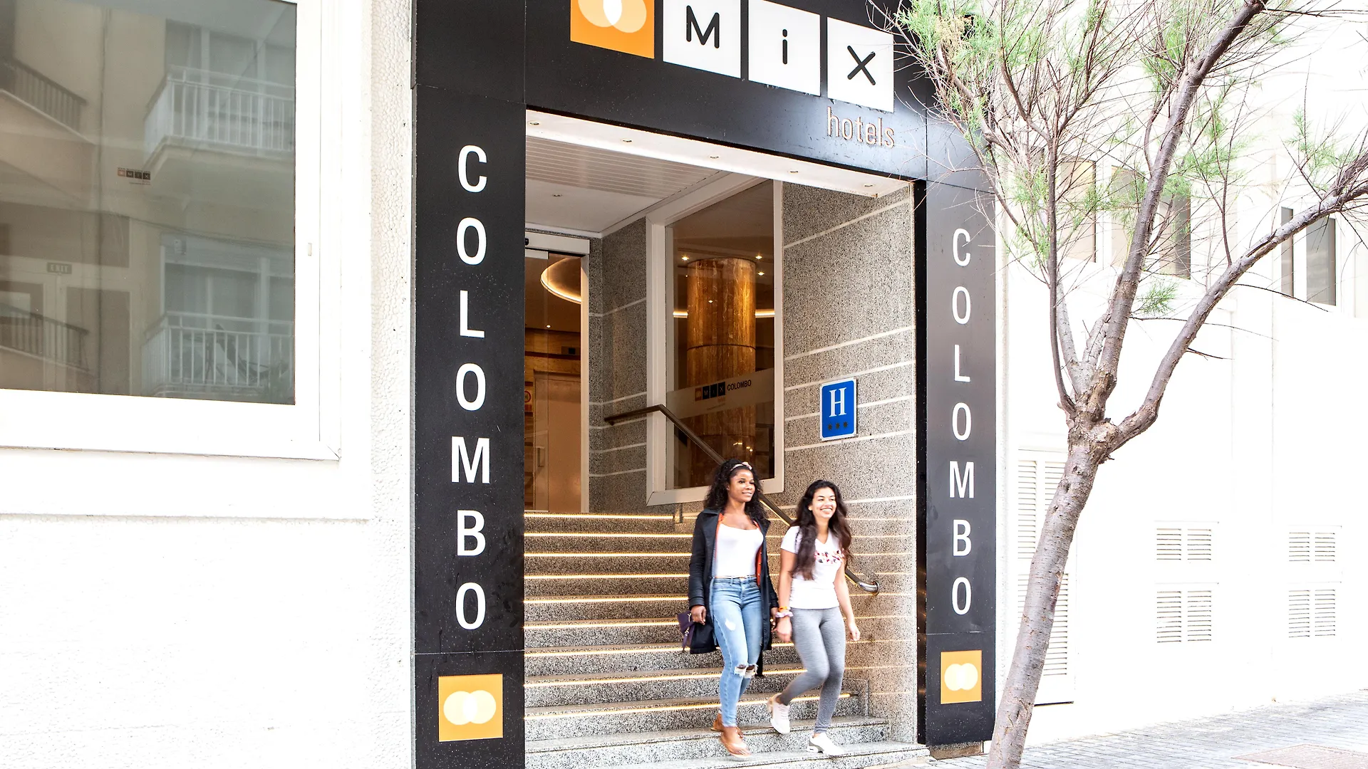 O7 Colombo Hotel S'Illot  Espanha