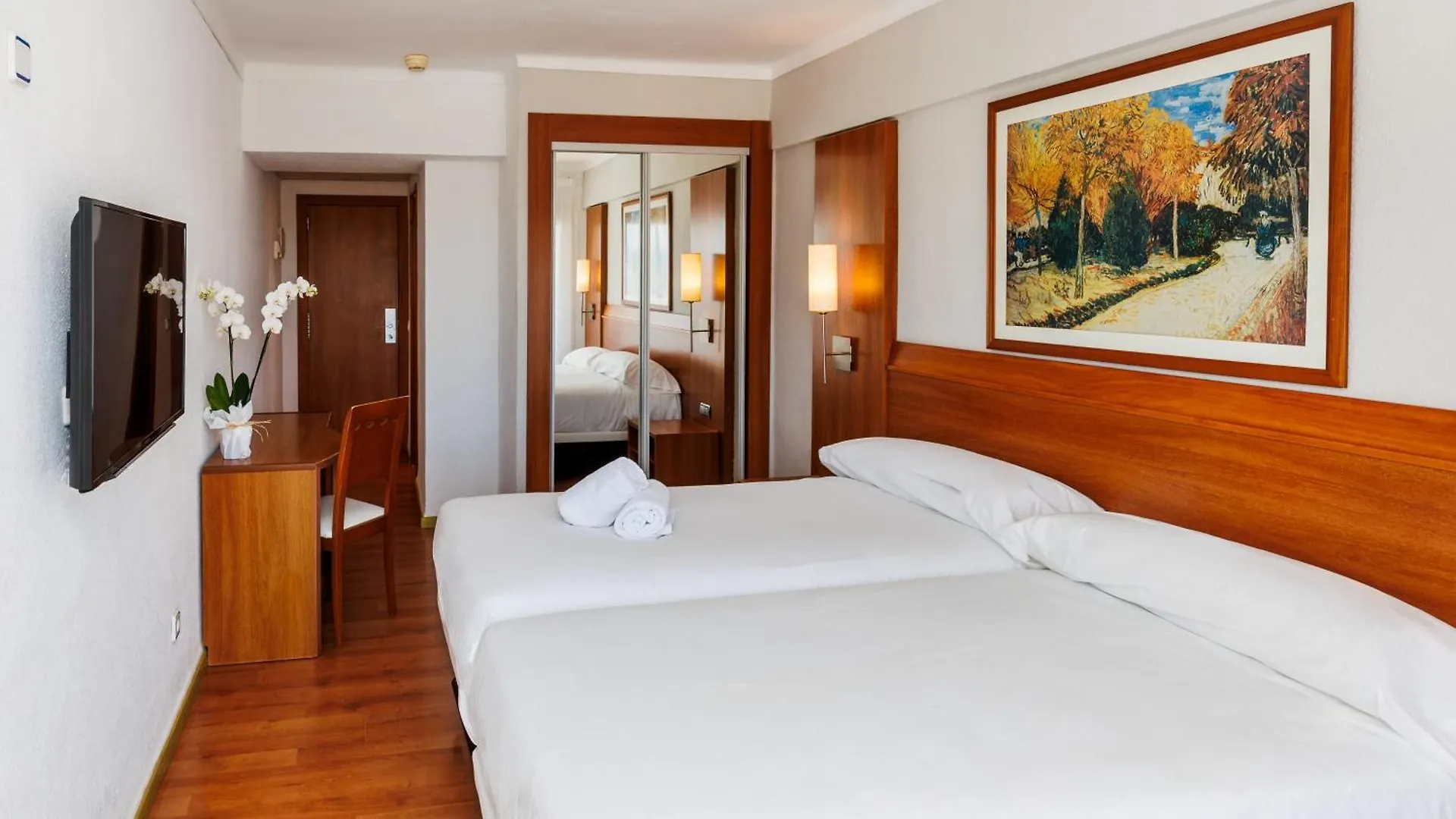 ***  O7 Colombo Hotel S'Illot  Spain