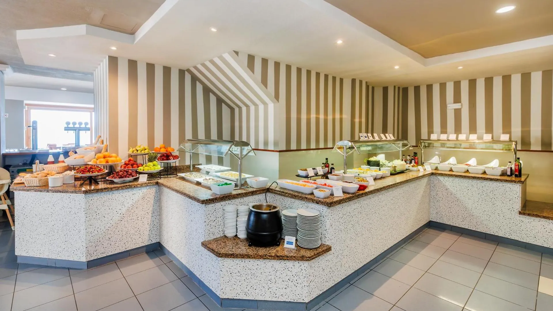 Hotel O7 Colombo S'Illot