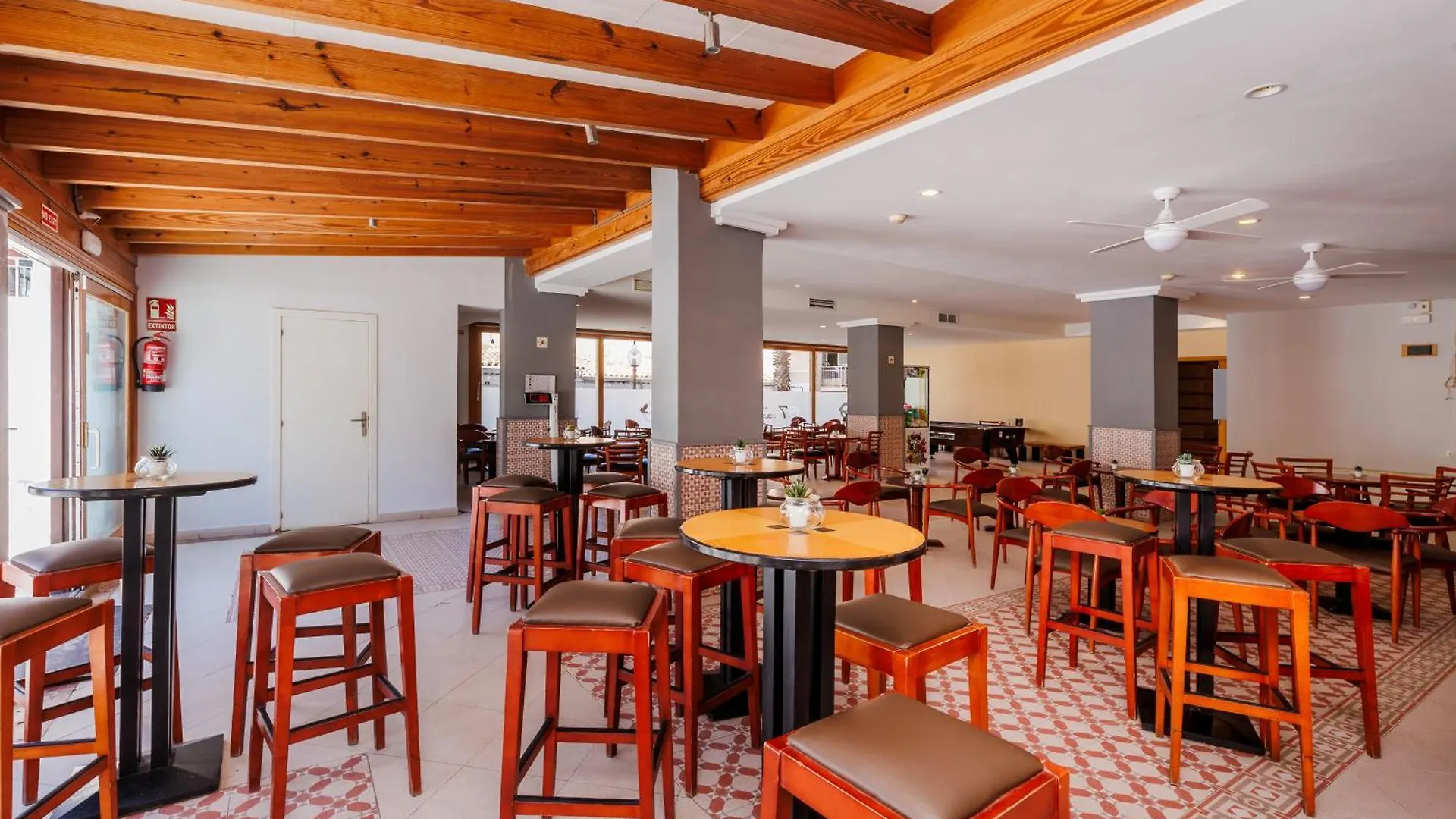 O7 Colombo Hotel S'Illot