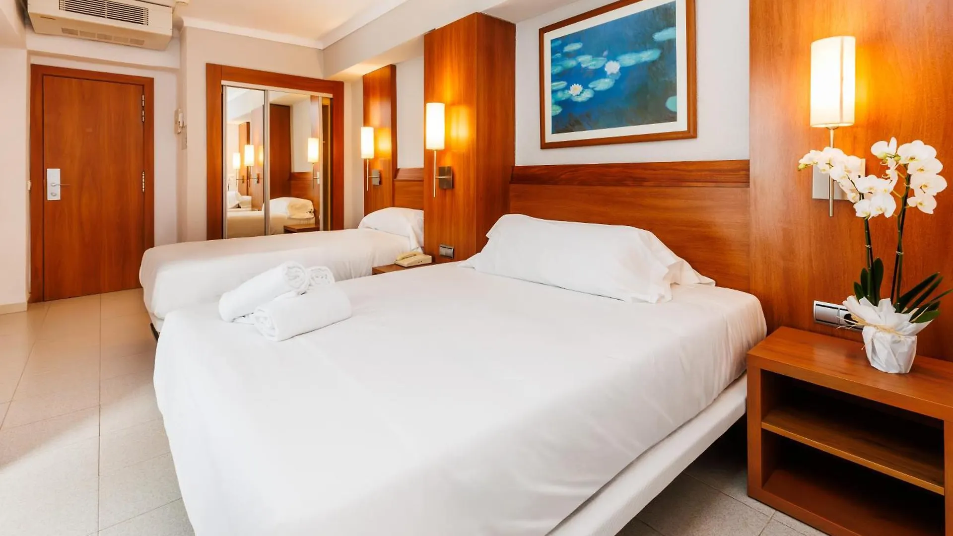 O7 Colombo Hotel S'Illot  S'Illot (Mallorca)