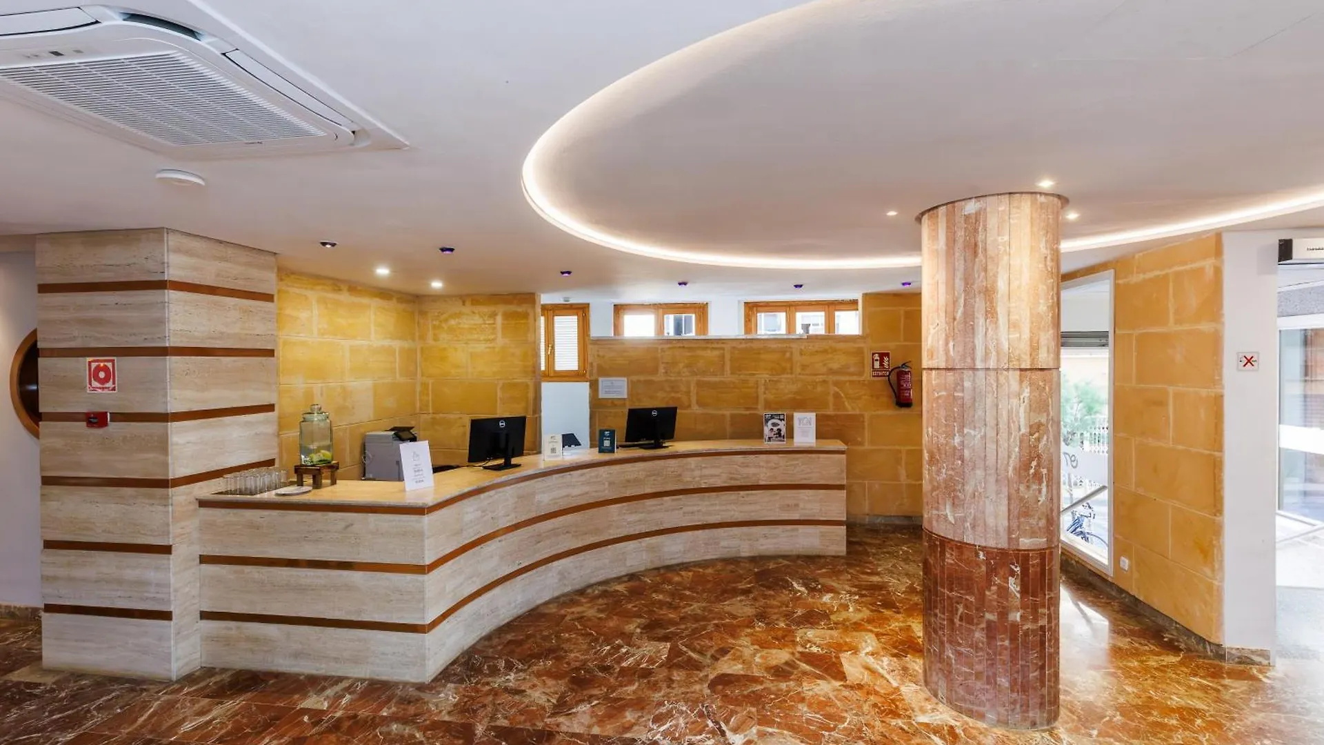 O7 Colombo Hotel S'Illot  3*, S'Illot (Mallorca)
