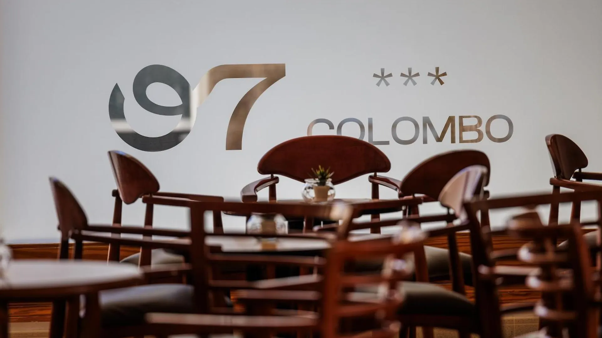 O7 Colombo Hotel S'Illot